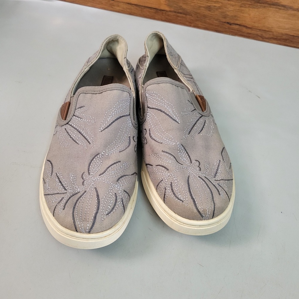Olukai Pehuea Hulu Slip On Sneakers Womens 6‎ Gray Floral Embroidered 20378-7B7B